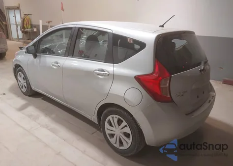 2015 Nissan Versa Note S (Sr)/S Plus/Sl/Sr/Sv z USA, uszkodzony, nr VIN 3N1CE2CP5FL402341
